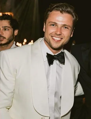 Tolga Sarıtaş